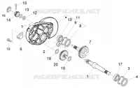 Rear wheel shaft