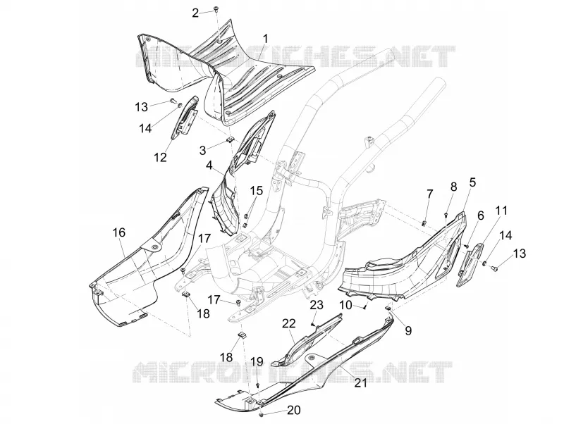 Central cover - Footrests
