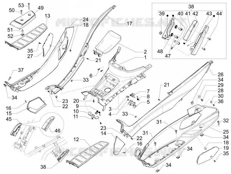 Central cover - Footrests
