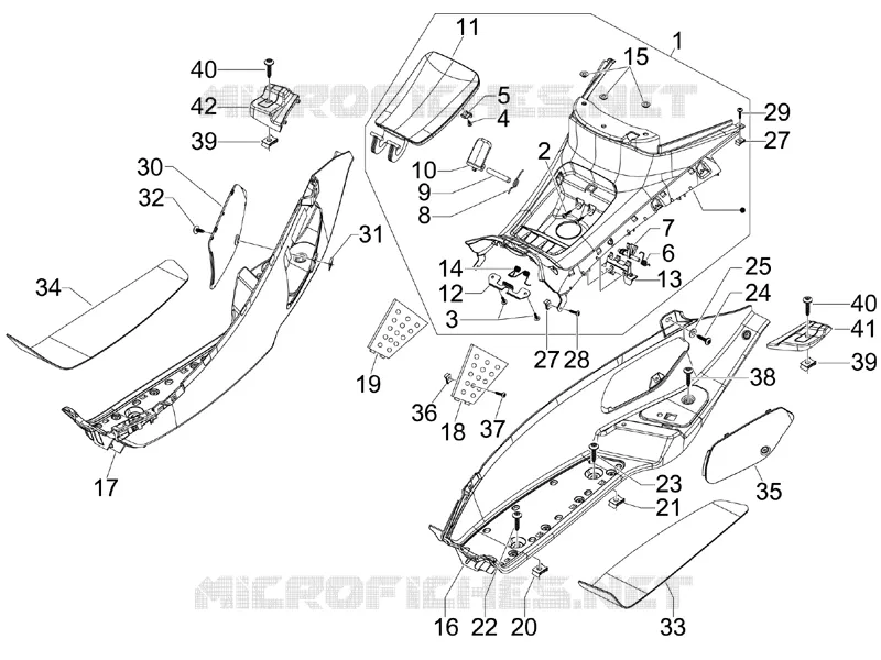 Central cover - Footrests