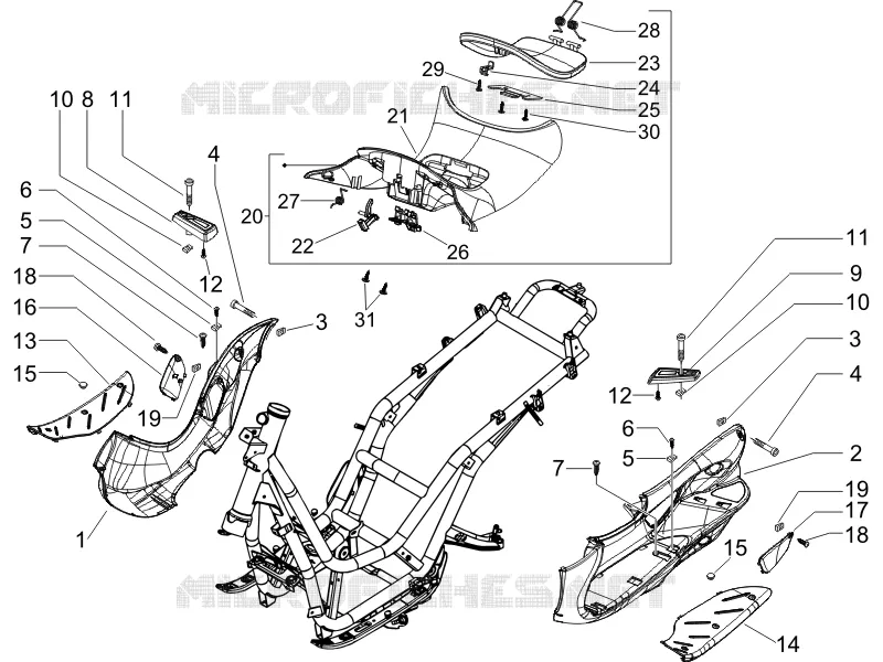 Central cover - Footrests