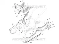 Central cover - Footrests